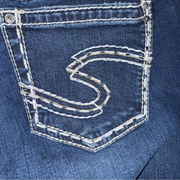 Silver SUKI Slim Boot Jeans Women’s SZ 16/31 Blue Mid-Rise Dark Wash NWOT - Picture 4 of 7